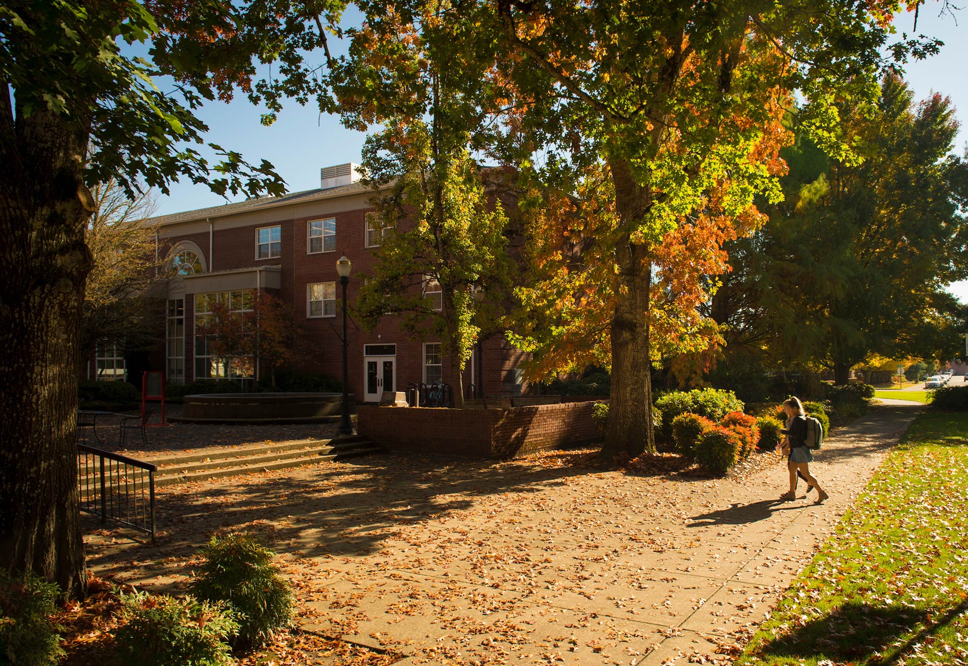 courtyard outside Walker Hall